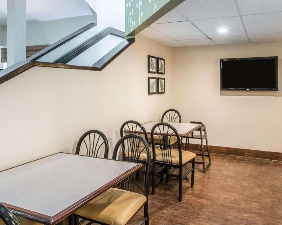 Rodeway Inn Powell Екстериор снимка