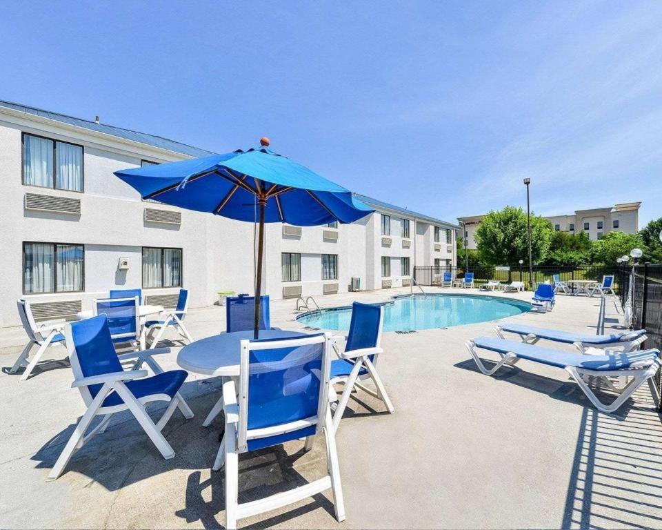Rodeway Inn Powell Екстериор снимка